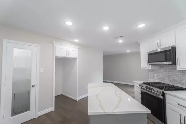 Houston, TX 77062,15307 Seahorse DR