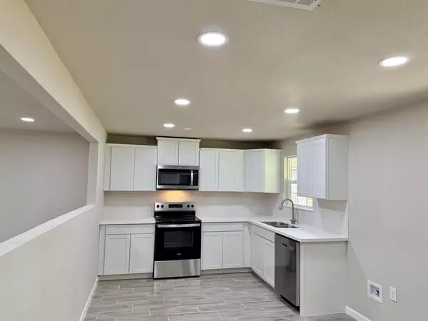 Orange, TX 77632,3244 Brent DR