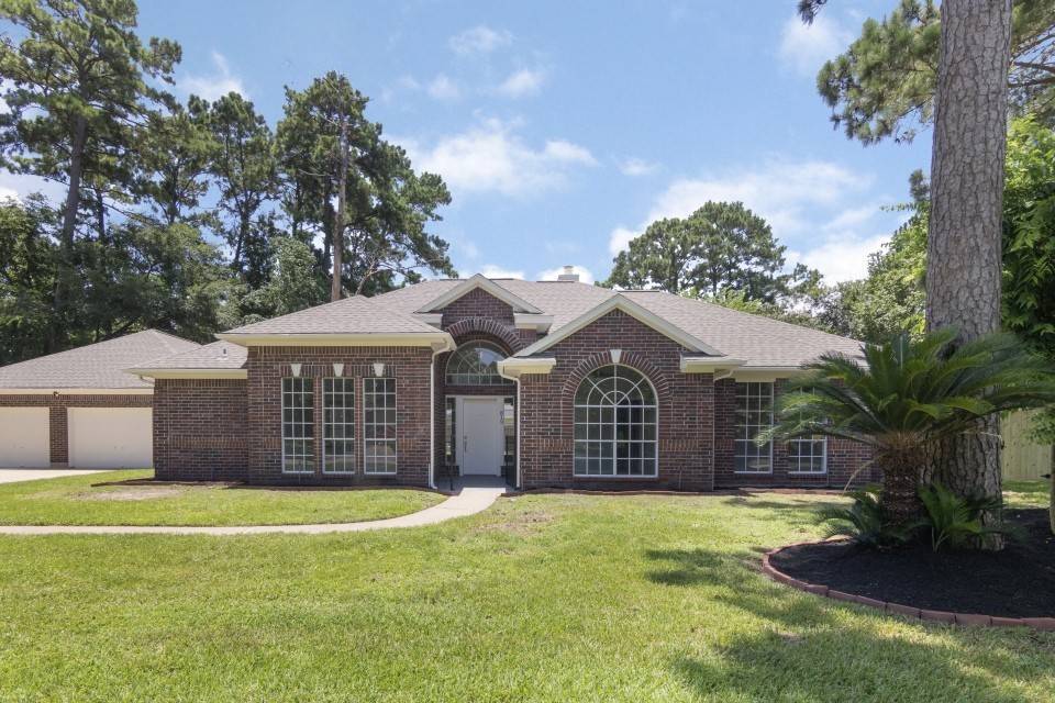 819 Companion DR, Crosby, TX 77532