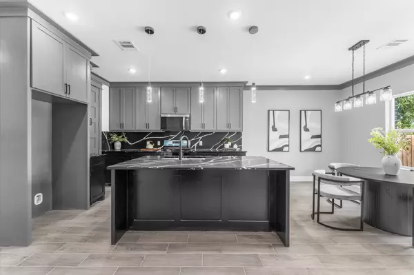 Houston, TX 77028,7963 MILEY ST