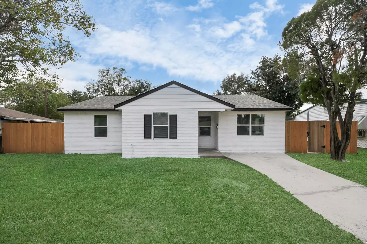 Houston, TX 77033,4842 Larkspur ST