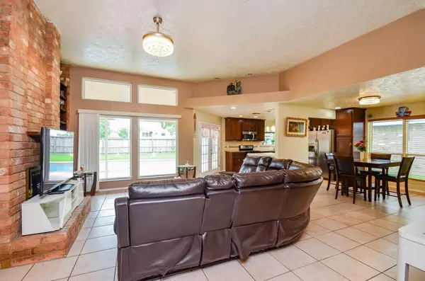 Pasadena, TX 77505,4318 Glen Avon DR