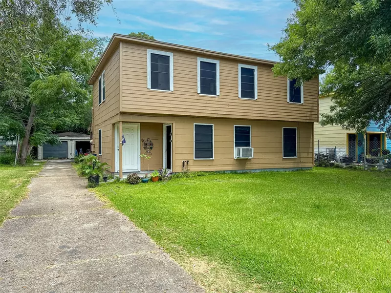 1208 4th AVE N, Texas City, TX 77590