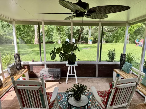 Lake Jackson, TX 77566,211 Southern Oaks DR