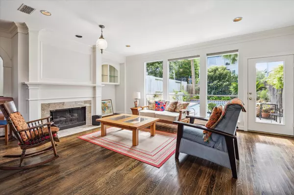 Houston, TX 77019,1202 Marconi ST