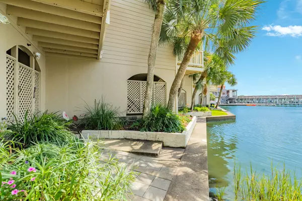 Galveston, TX 77554,8 Dana DR