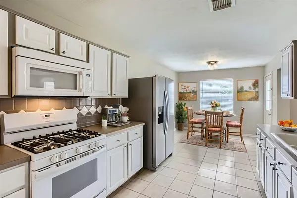 Houston, TX 77084,4818 Twisting RD