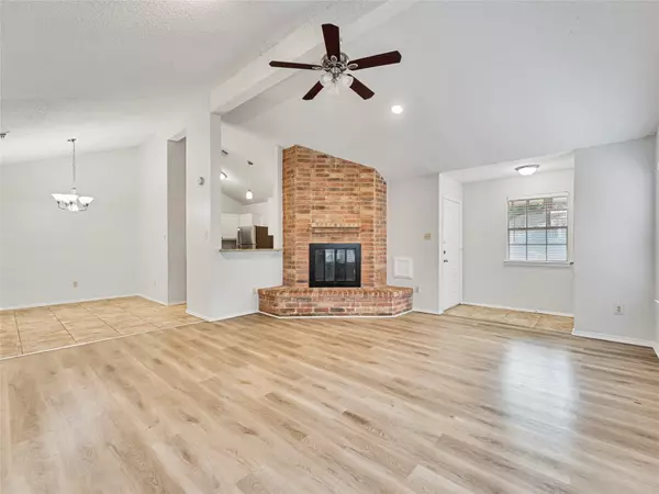 San Antonio, TX 78245,2431 Muddy Peak DR