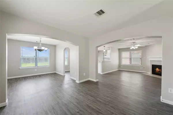 1019 Sawgrass Ridge LN, Houston, TX 77073