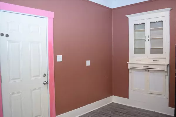 Texas City, TX 77590,815 6th AVE N