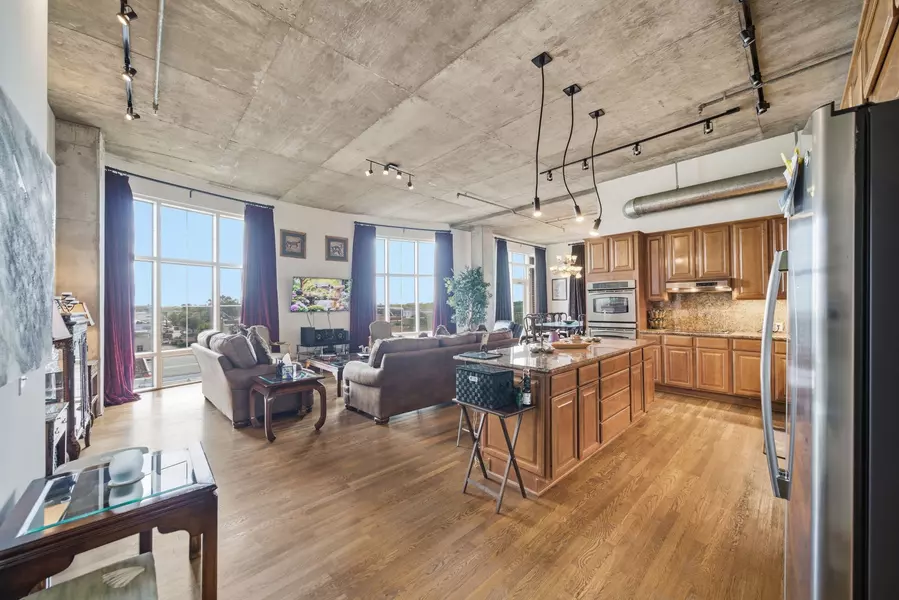 1616 Fountain View DR #510, Houston, TX 77057