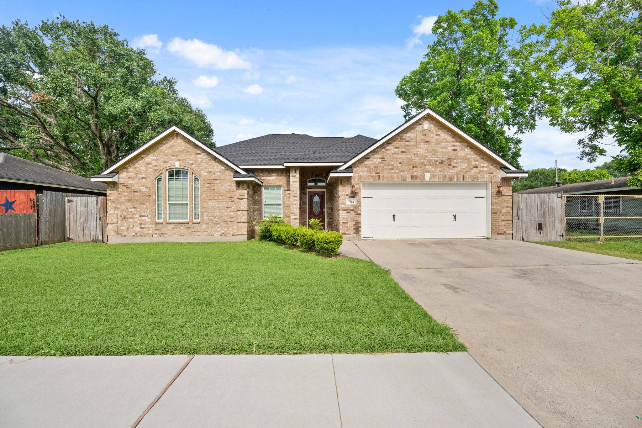 Pasadena, TX 77502,2204 Merle ST
