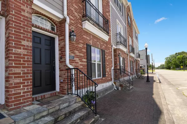 Beaumont, TX 77701,620 Cathedral SQ