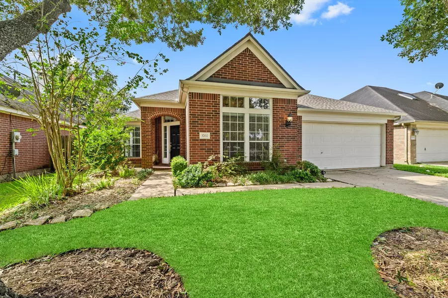 3702 Glenhill DR, Pearland, TX 77584