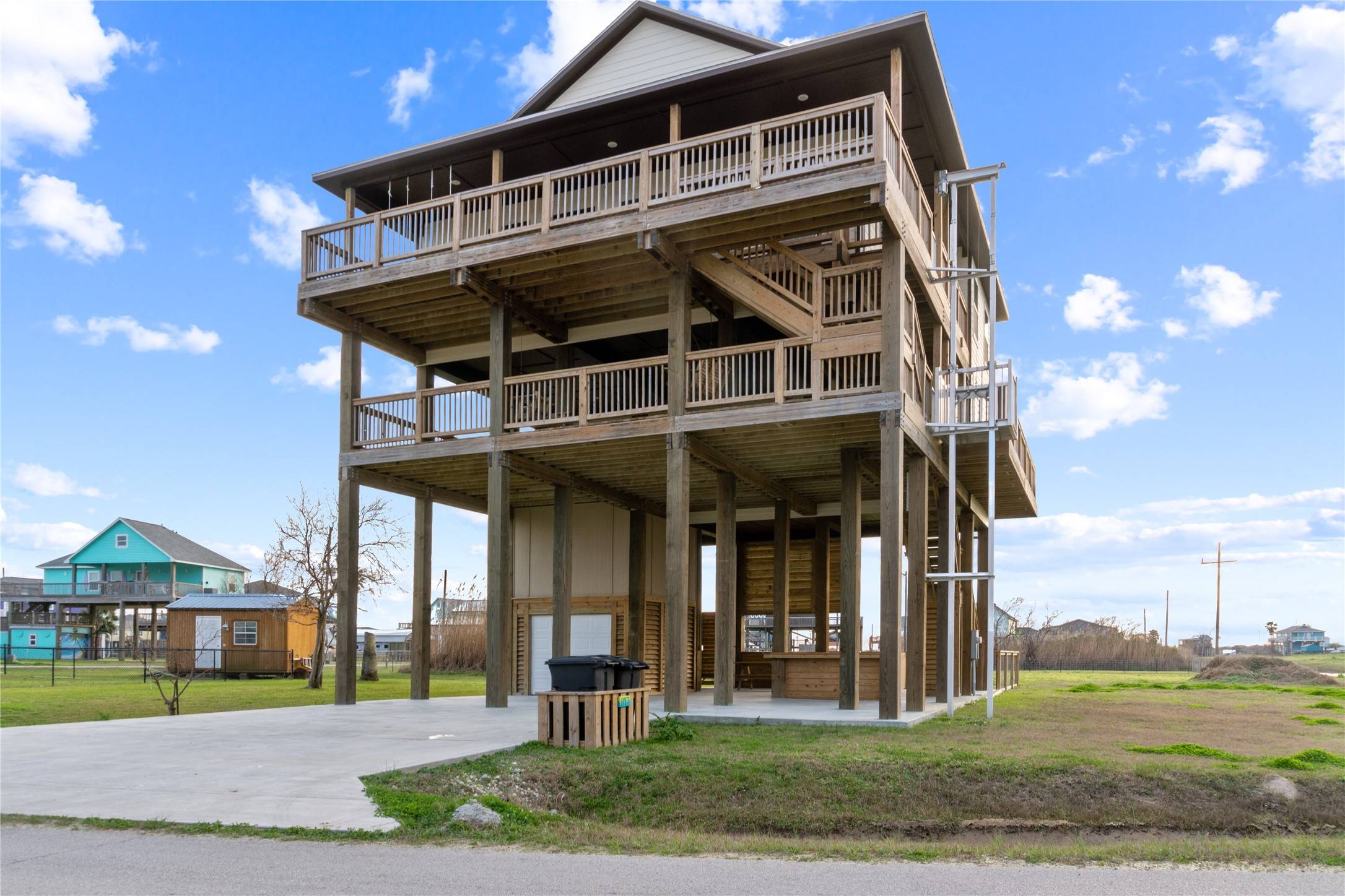 Crystal Beach, TX 77650,897 S Crystal Beach RD