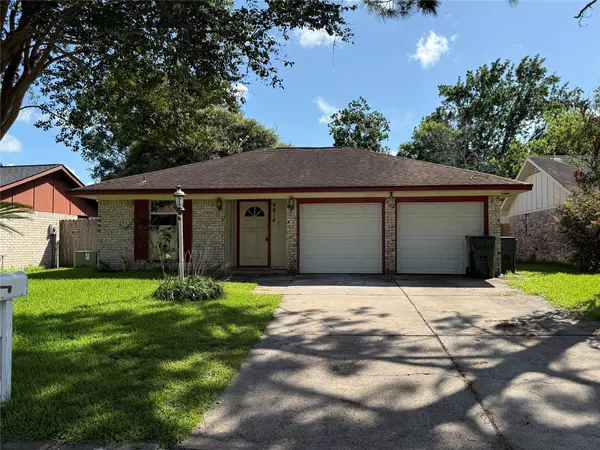 4814 Hannas Reef DR, Bacliff, TX 77518