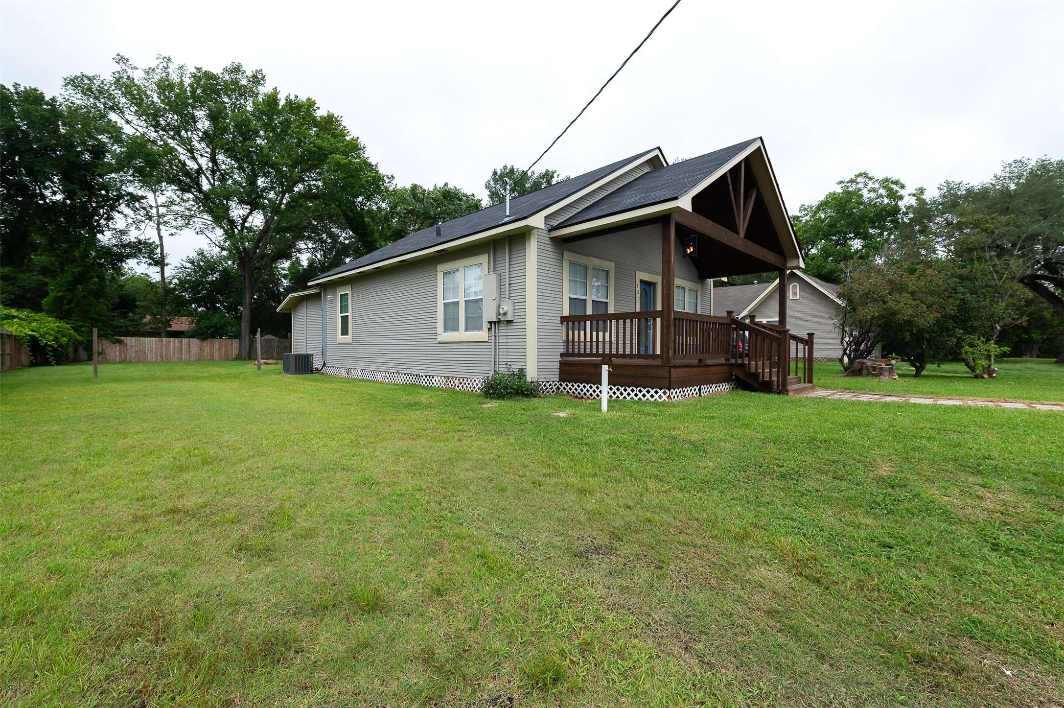 Madisonville, TX 77864,203 N Texas ST
