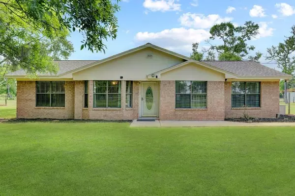 4249 County Road 571, West Columbia, TX 77486