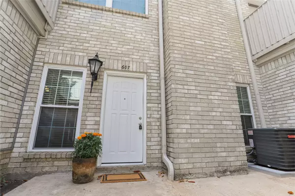 Houston, TX 77063,3800 Tanglewilde ST #607