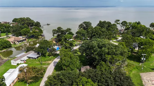 Point Blank, TX 77364,60 Bluewater CV