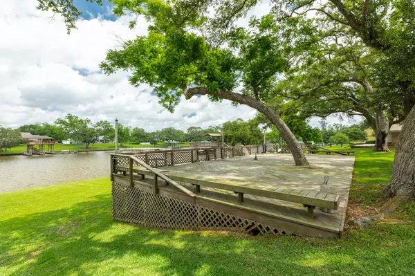 Brazoria, TX 77422,307 County Road 416
