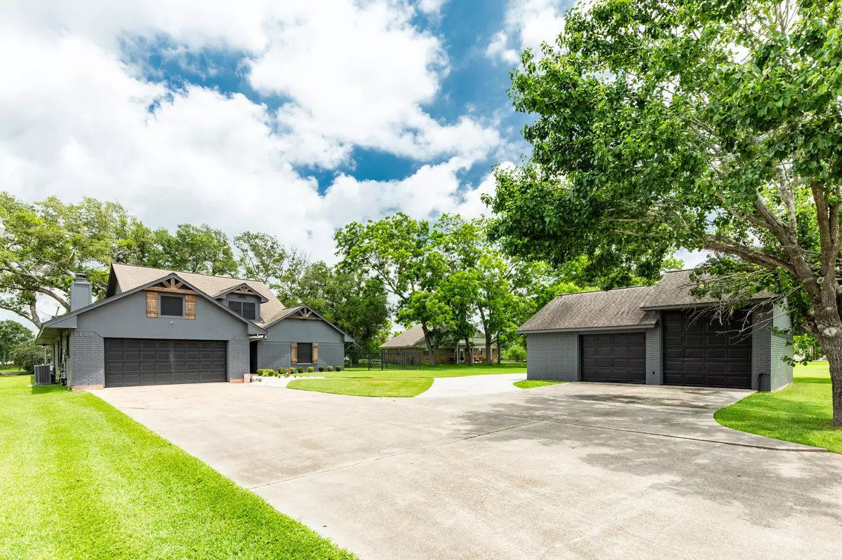 Brazoria, TX 77422,307 County Road 416