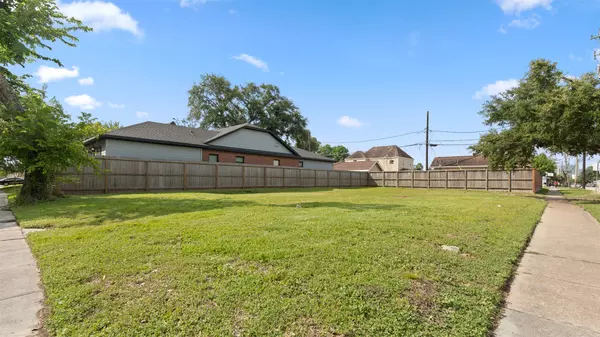 Houston, TX 77004,2402 Cleburne ST