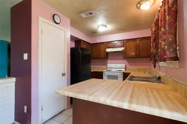 Webster, TX 77598,2523 Heritage Colony DR