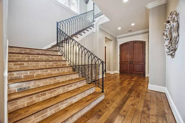 Houston, TX 77055,1310 Pine Chase DR