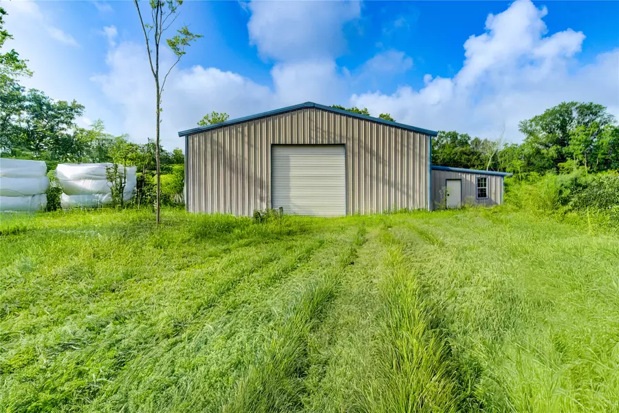 19650 Webb RD, Alvin, TX 77511