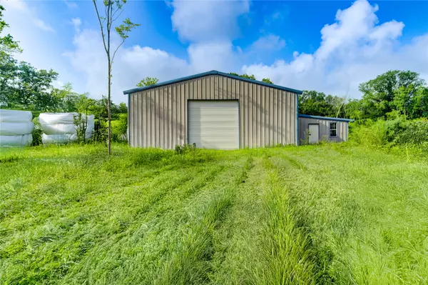 19650 Webb RD, Alvin, TX 77511