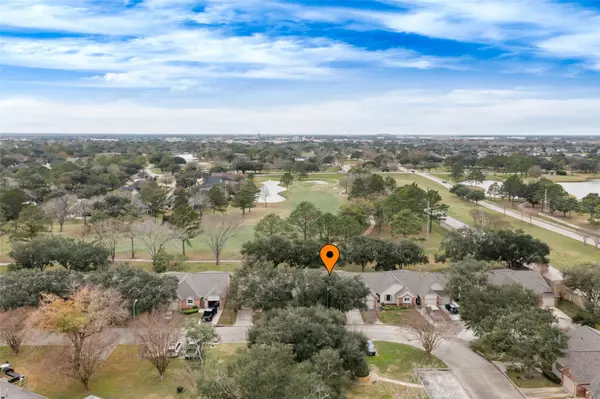 Pearland, TX 77584,654 W Country Grove CIR