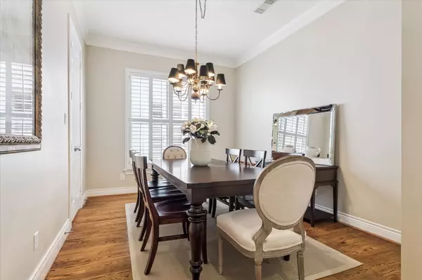 Houston, TX 77056,246 S Post Oak LN