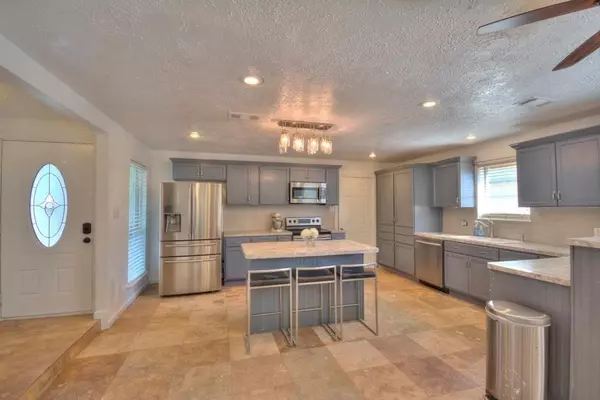 League City, TX 77573,3106 Mariner DR