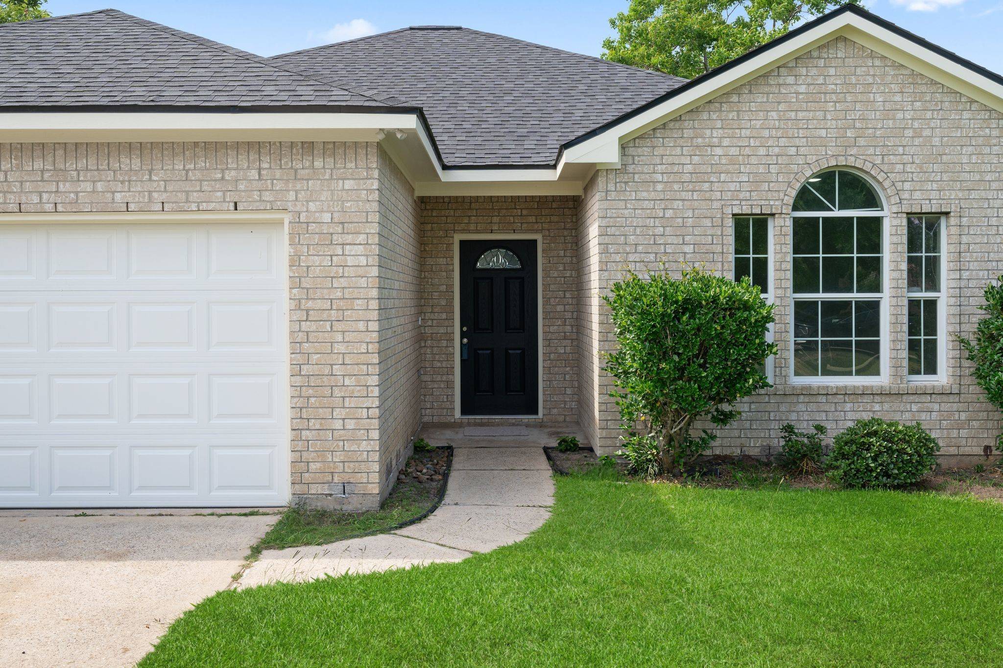 Willis, TX 77318,13446 Lake Breeze LN