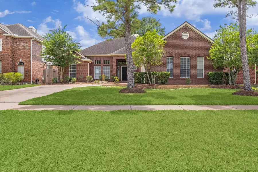 11811 Miramar Shores DR, Houston, TX 77065