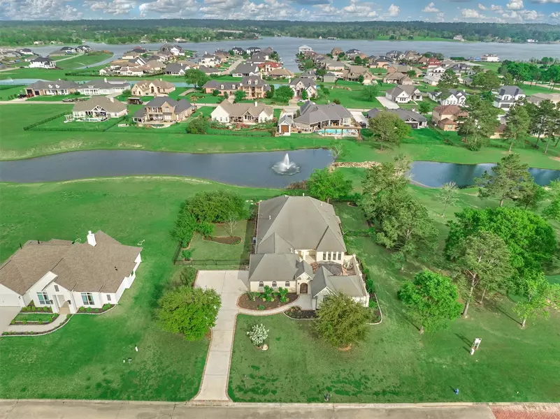 10892 Bourbon ST, Willis, TX 77318