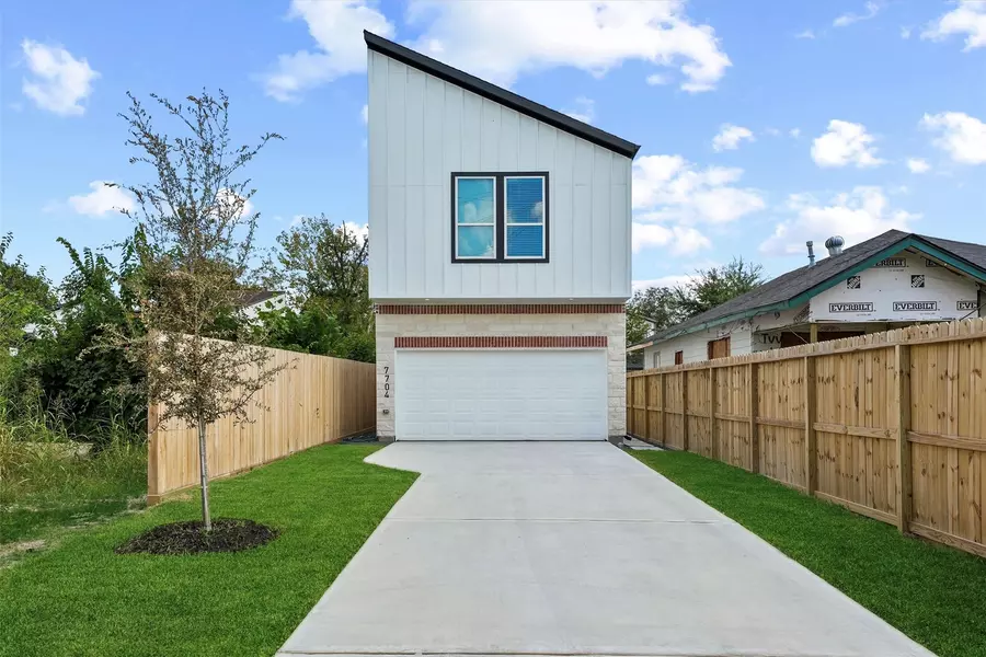 7704 Sealey ST, Houston, TX 77088