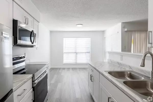 Lancaster, TX 75146,1000 River Bend DR #B2-0166