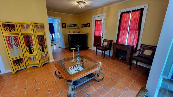 Rockport, TX 78382,308 S 6th ST