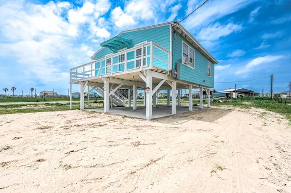 Sargent, TX 77414,658 Carancahua ST