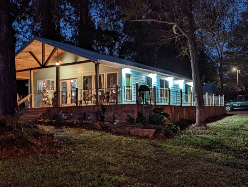 110 N Bailey ST, Trinity, TX 75862