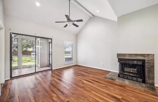 Sugar Land, TX 77479,4144 Greystone WAY #102