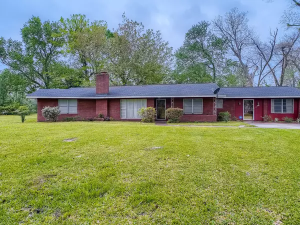 Ames, TX 77575,310 Donatto ST