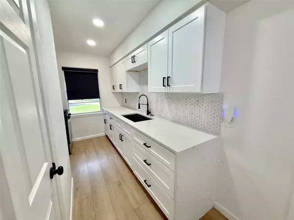 Alvin, TX 77511,716 Circle WAY