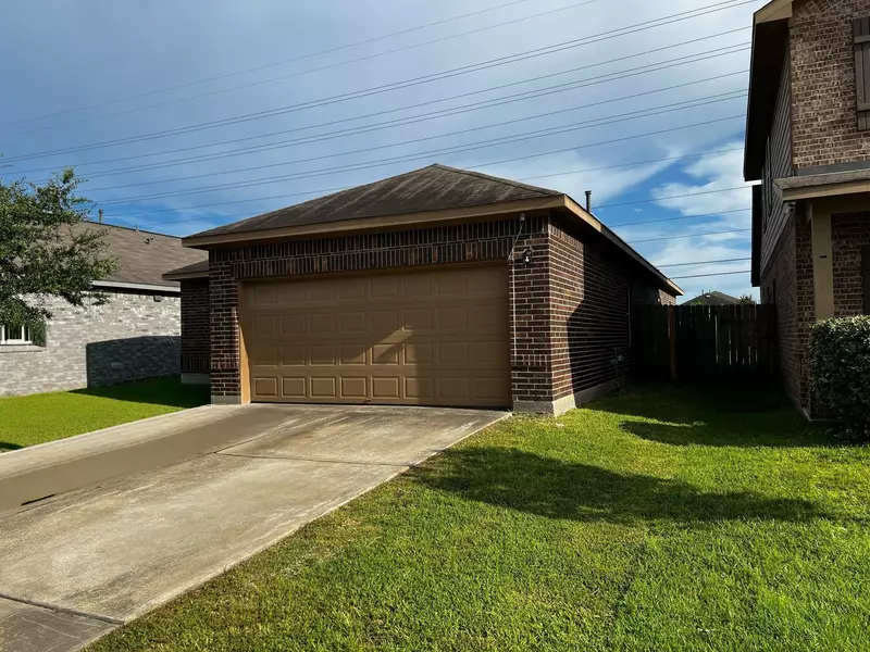 7718 Foxwaithe LN, Humble, TX 77338