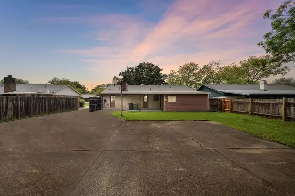 Pearland, TX 77581,1111 Robert ST