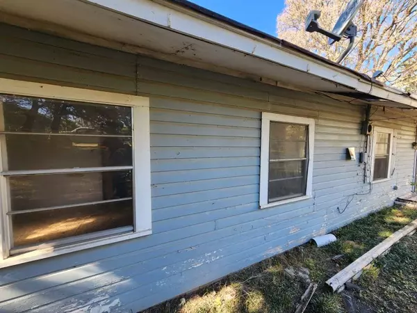 Whitney, TX 76692,296 Live Oak LOOP