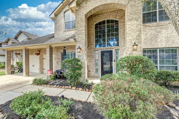 1481 Garden Lakes DR, Friendswood, TX 77546