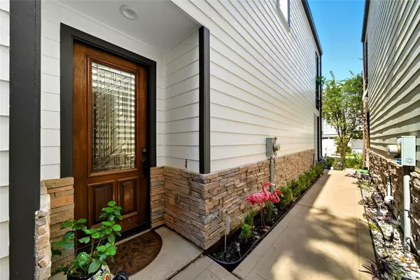 1611 Vermont ST, Houston, TX 77006